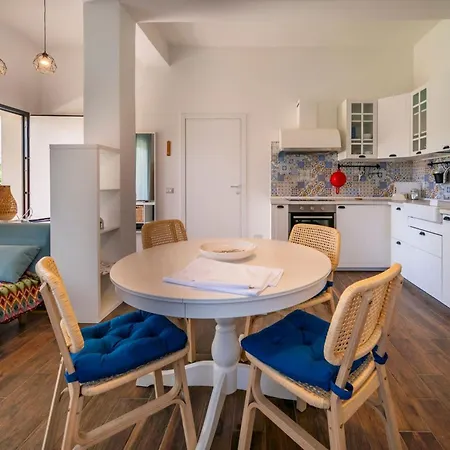 Nisa By Interhome * فونتاني بيانكي